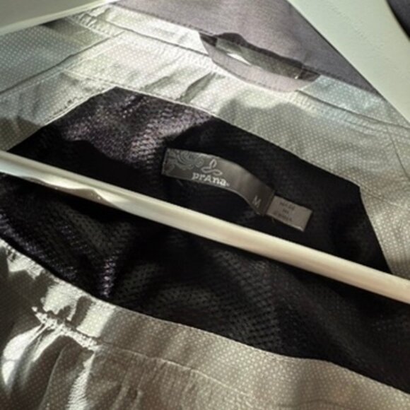 Barely Used Rain Coat - Picture 6 of 6